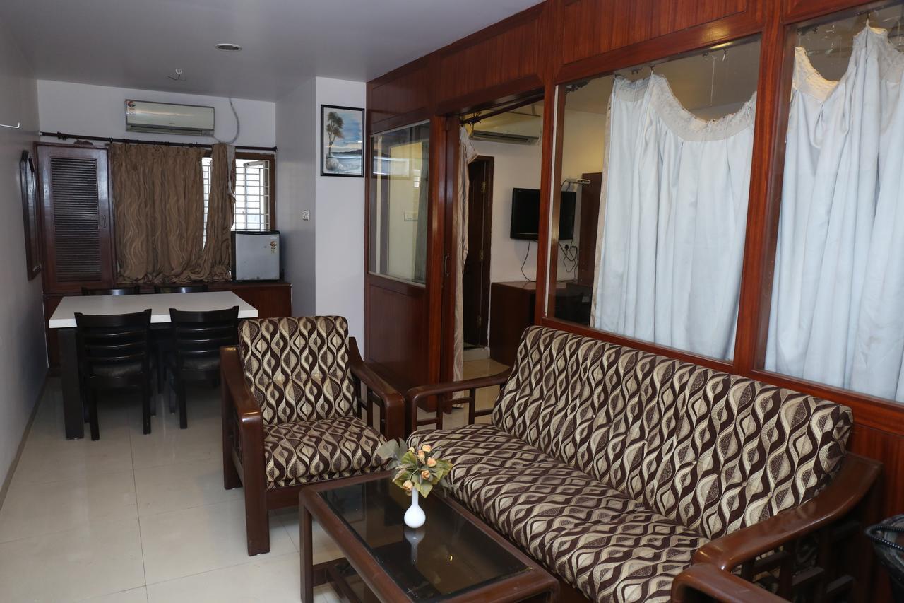 Hotel Chandra's Visakhapatnam Exteriör bild
