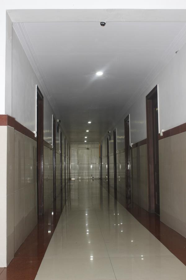 Hotel Chandra's Visakhapatnam Exteriör bild