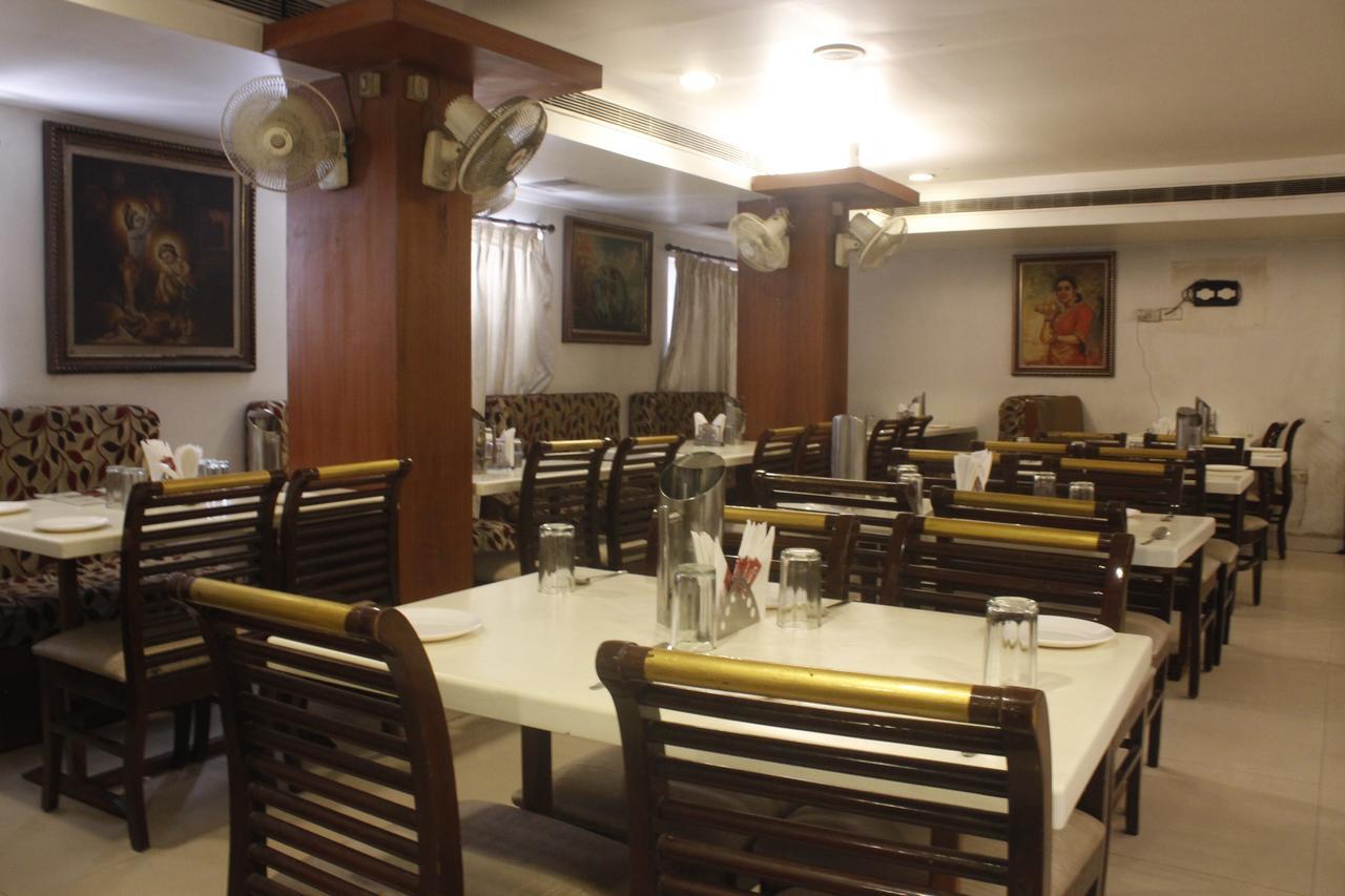 Hotel Chandra's Visakhapatnam Exteriör bild
